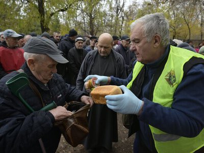  Католицькі благодійники модернізували пекарню у Запоріжжі, яка щоденно забезпечує хліб на прифронтові території 