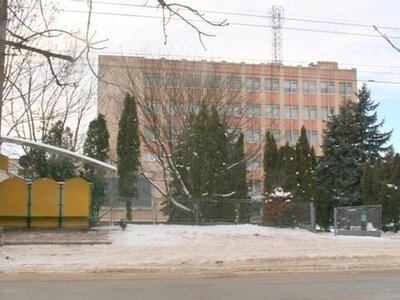 Чоловік випав з вікна ТЦК у Тернополі — що каже командування і що стверджує дружина