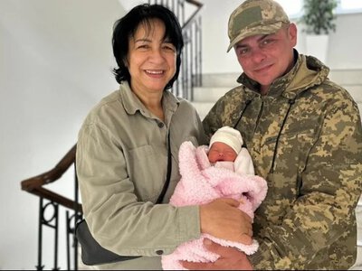 Зустріла кохання на фронті. 51-річна захисниця народила дитину