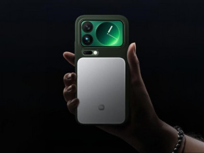 Xiaomi представила ультратонкий повербанк, який легко сплутати зі смартфоном (фото)