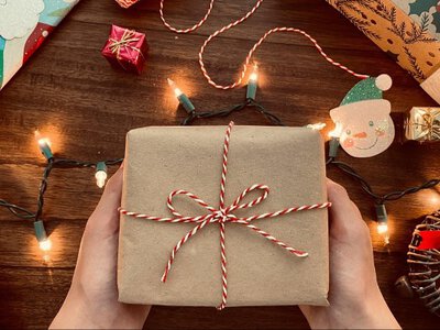 Ідеї подарунків на зиму: теплі, душевні, недорогі