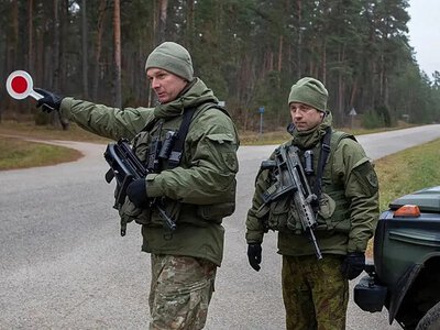 Білорусь погрожує конфіскацією вантажівок через закритий Литвою кордон