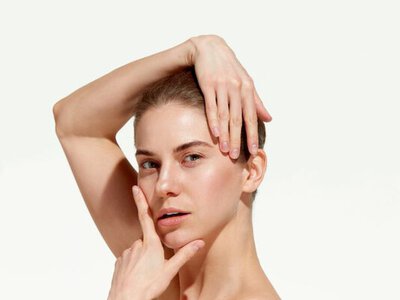 Must-have косметика для холодної пори року: які засоби додати до догляду