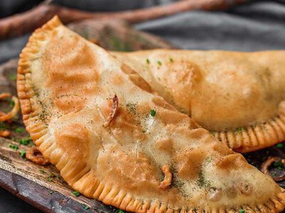 Секрет господинь: ці чебуреки, що зникають зі столу за хвилини