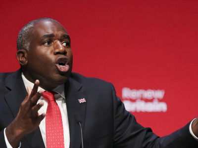 Французький таксист звернувся до Чарльза III через те, що його міністр нібито не оплатив таксі