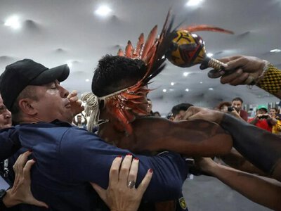 На климатичний саміт ООН увірвались пердставники корінних народів Бразилії – фото