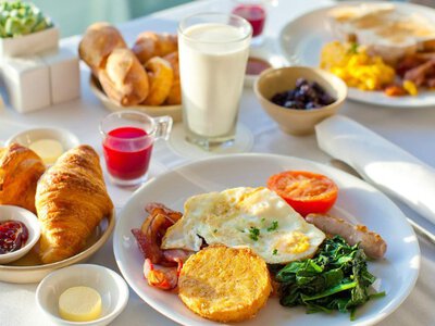 Правильний сніданок: чим корисно снідати?