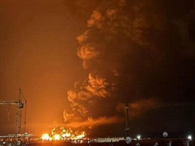 Ніч, вогонь і Крим: з'явилися кадри нищівних ударів по базах ворога