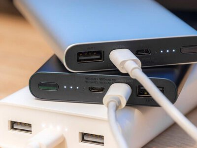 Головні помилки при заряджанні павербанк: через них батарея «помирає» швидше