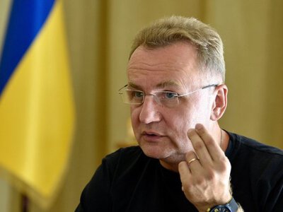 Майже 50 тисяч: премія від Садового, про яку ніхто не мав знати