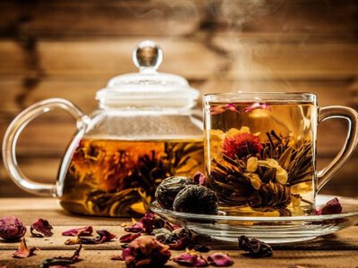 Трав'яний еліксир прямо з грядки: як приготувати чай, що зцілює