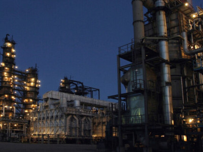 Саратовський НПЗ зупинив роботу після атаки українських дронів – ЗМІ