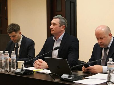 Гроші для ексвіцепремʼєра Чернишова передавали через дружину. Вона на плівках «Професор»
