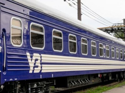 Через масовані обстріли Дніпра пасажирські поїзди вирушили із затримкою