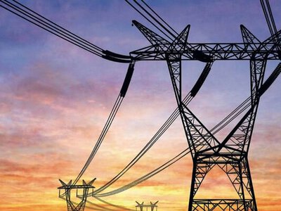 росія вдарила по енергетиці: у кількох областях ввели аварійні відключення світла