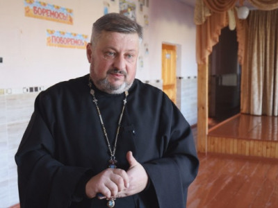 Священник-волонтер несподівано звернувся до українців