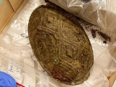 Поховання жінки епохи вікінгів здивувало науковців раковинами у роті покійної