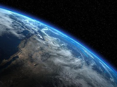 Земна вісь відхилилася майже на метр через витівки людства, - вчені