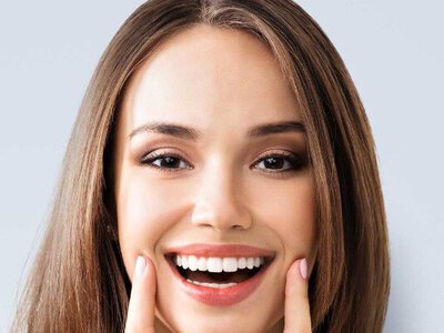 Основні причини руйнування емалі зубів