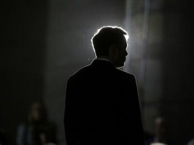 Адміністрація Трампа розформувала департамент Маска DOGE, який позиціонували як “бензопилу для бюрократії”