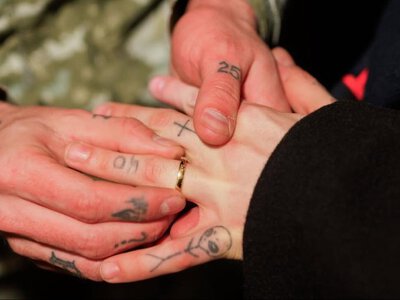 Я сказав так: Melovin оголосив про заручини з парамедиком ЗСУ. Фото