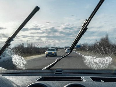 Як розморозити омивач в авто, який замерз при перших ж “мінусах”: поради фахівців