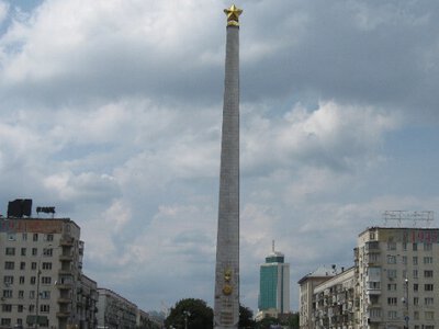 Україна не може позбутися радянської традиції нагороджувати міста званнями героїв, – есесесерія житиме