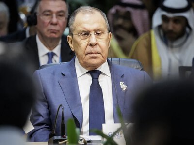 Лавров критикує Європу за втрачений шанс у мирних переговорах щодо України