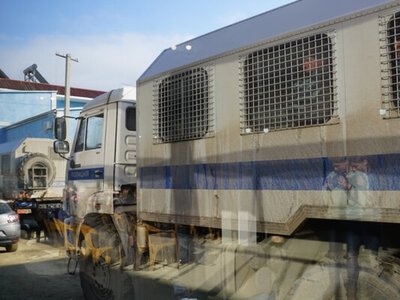 «Камери забиті політичними». Куди в анексованому Криму зникають цілі сім'ї?