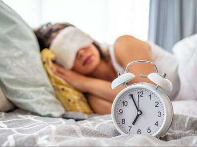 Не 8 годин: вчені руйнують головний міф про здоровий сон