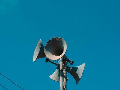 Сирени й SMS: Латвія перевіряє готовність системи оповіщення