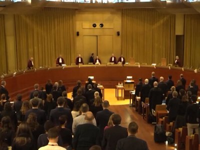 Одностатеві шлюби повинні визнаватися на всій території блоку, постановив суд ЄС (ВІДЕО)