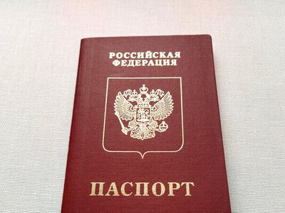 В українця, якого підозрюють у причестності до диверсії на залізниці в Польщі, виявили 46 паспортів РФ
