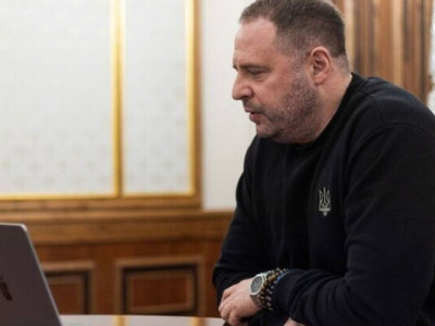 Єрмак на всіх образився і повідомив, що їде на фронт