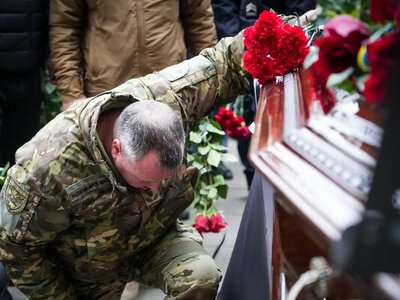 Одеса попрощалася з поліцейським-героєм, який загинув на сході