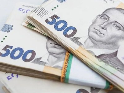 Поділили тендер, щоб не проводити торги? Як чиновники закупили новорічні подарунки