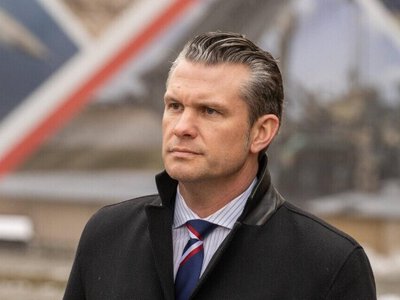 Скандал у Пентагоні: Гегсет санкціонував удар по людям у морі, які трималися за уламки