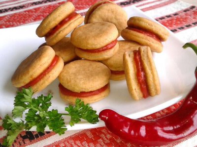 Смачне  хрустке  сирне печиво  «Чилі»