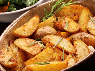 Картопля по-селянськи, від якої неможливо відірватися: секрет у духовці