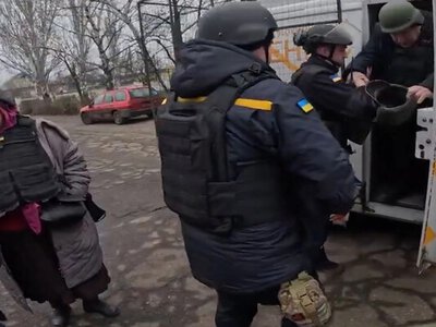 Бережіть себе: рятувальники евакуювали ще двох мешканців з Дружківки на Донеччині