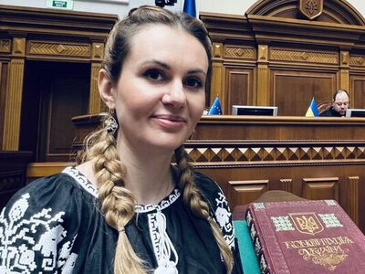 У народної депутатки проводять обшуки через підозру в хабарництві – ЗМІ