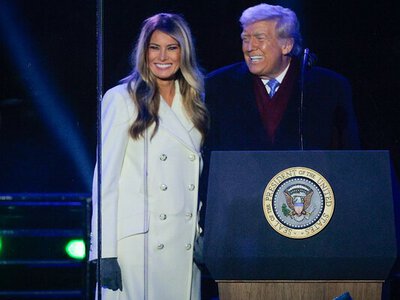 Меланія Трамп в елегантному образі запалила національну різдвяну ялинку