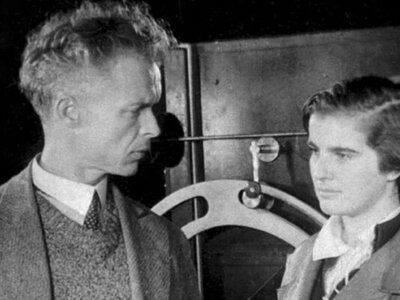 Любила чоловіка, але ненавиділа Україну: хто з письменників одружився із агенткою НКВС