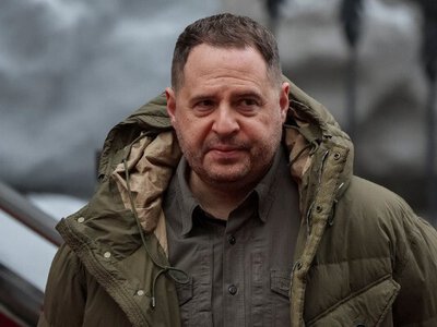 Зеленський вивів Єрмака зі складу РНБО та Ставки