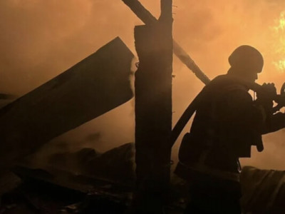 Окупанти масовано атакували Україну ракетами й дронами