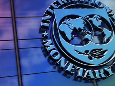 Пенсії, податки, боротьба з корупцією: як МВФ реагує на популізм, який демонструє влада України