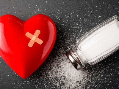 Лікарі назвали найнебезпечнішу для судин та серця їжу