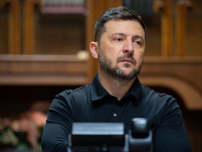 Зеленський вважає, що США продовжать постачати зброю Україні, адже вони заробляють гроші