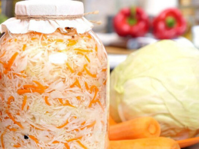 Як правильно зберігати квашену капусту взимку