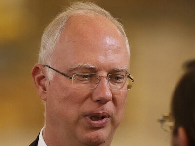 Переговорник Путіна назвав головних противників миру в Україні